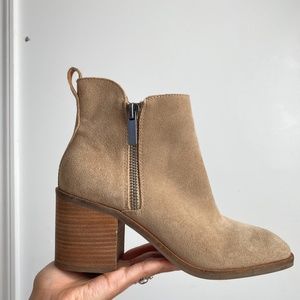 Lucky brand chunky boots | suede booties | tan ankle booties